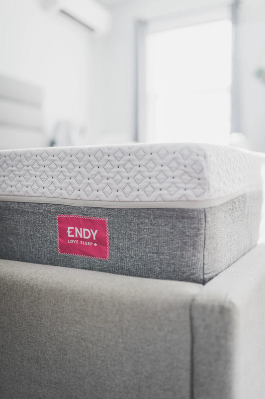 Guide Essentiel pour Choisir un Matelas d'Hôte Parfait